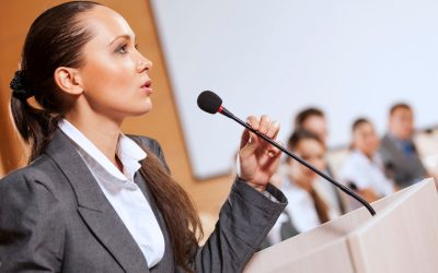La manipulation des masses : les figures politiques et leurs discours hypnotiques